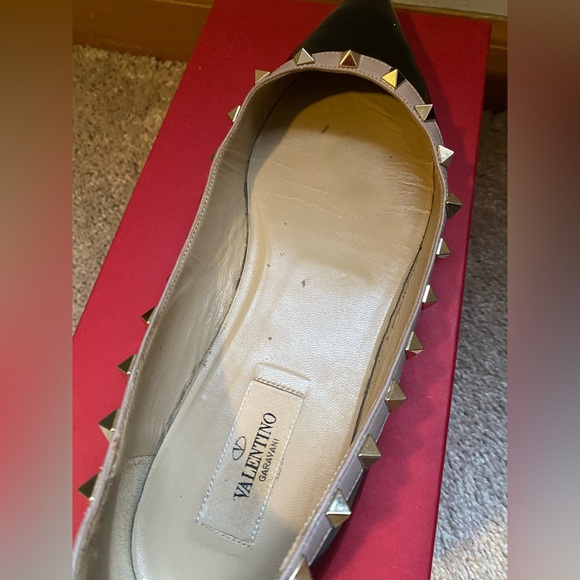Valentino Garavani Rockstud Pointed Toe Ballerina Flat - Picture 3 of 13